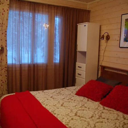 Aneen Loma Vacation And بوسيو